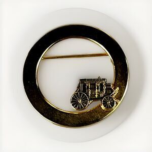 VTG Wells Fargo & Co Stage Coach Oval Brooch/ Tie Tack Pin Gold Tone Employee